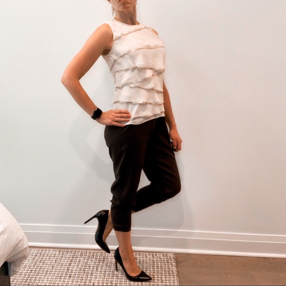 Micheal Kors, Pure Silk, Sleeveless Ruffle Blouse, US XS - freshly dry cleaned - Picture 5 of 11